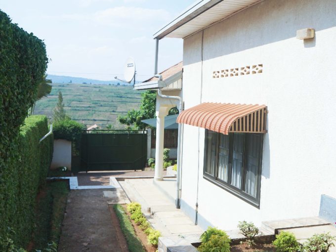 Mm040 Affordable beautiful, Nice, and Modern fully furnished house For rent in Gacuriro, Kigali-Rwanda.