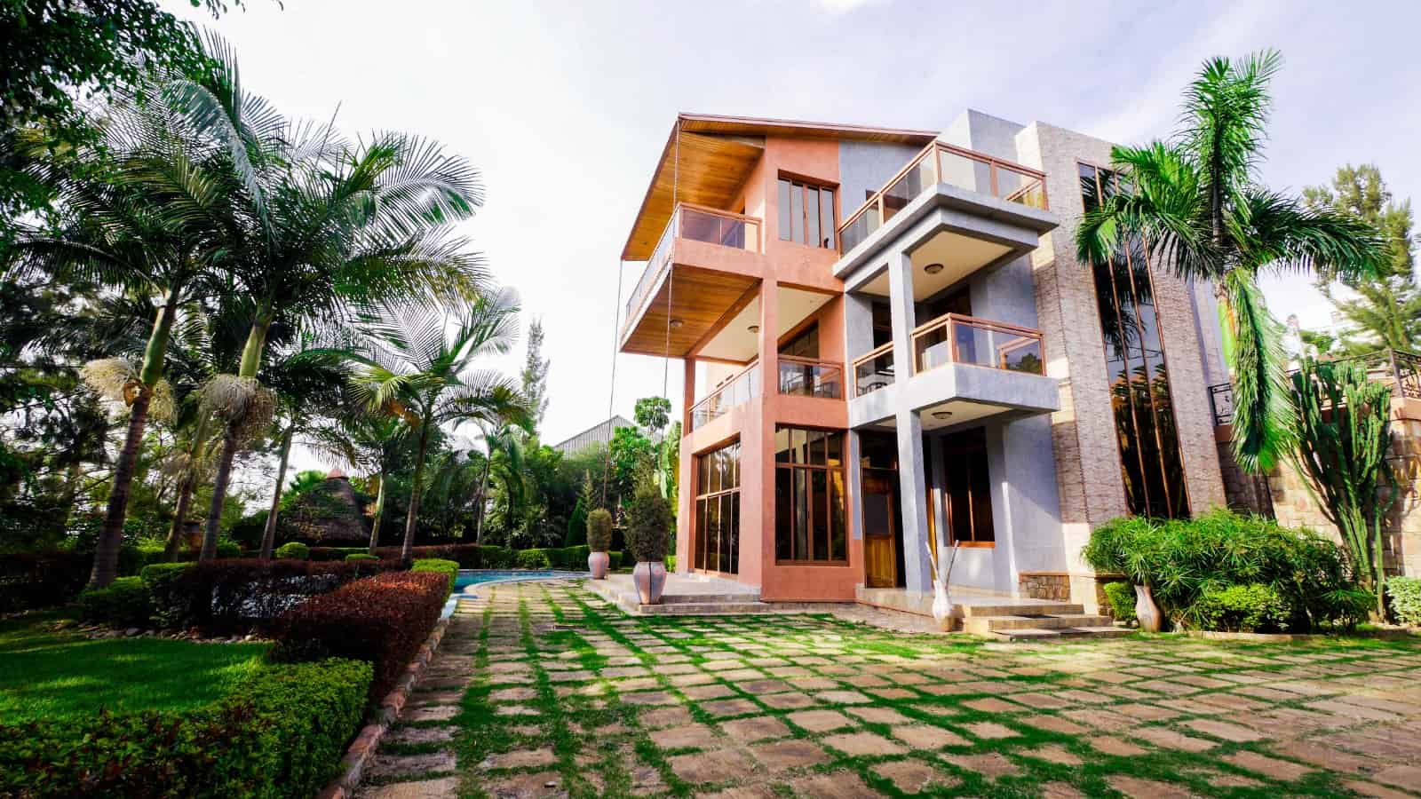 V112 Rebero Rebero very beautiful full furnished house for rent in Kigali Rwanda with swimming poolCall/watsap +250788385831