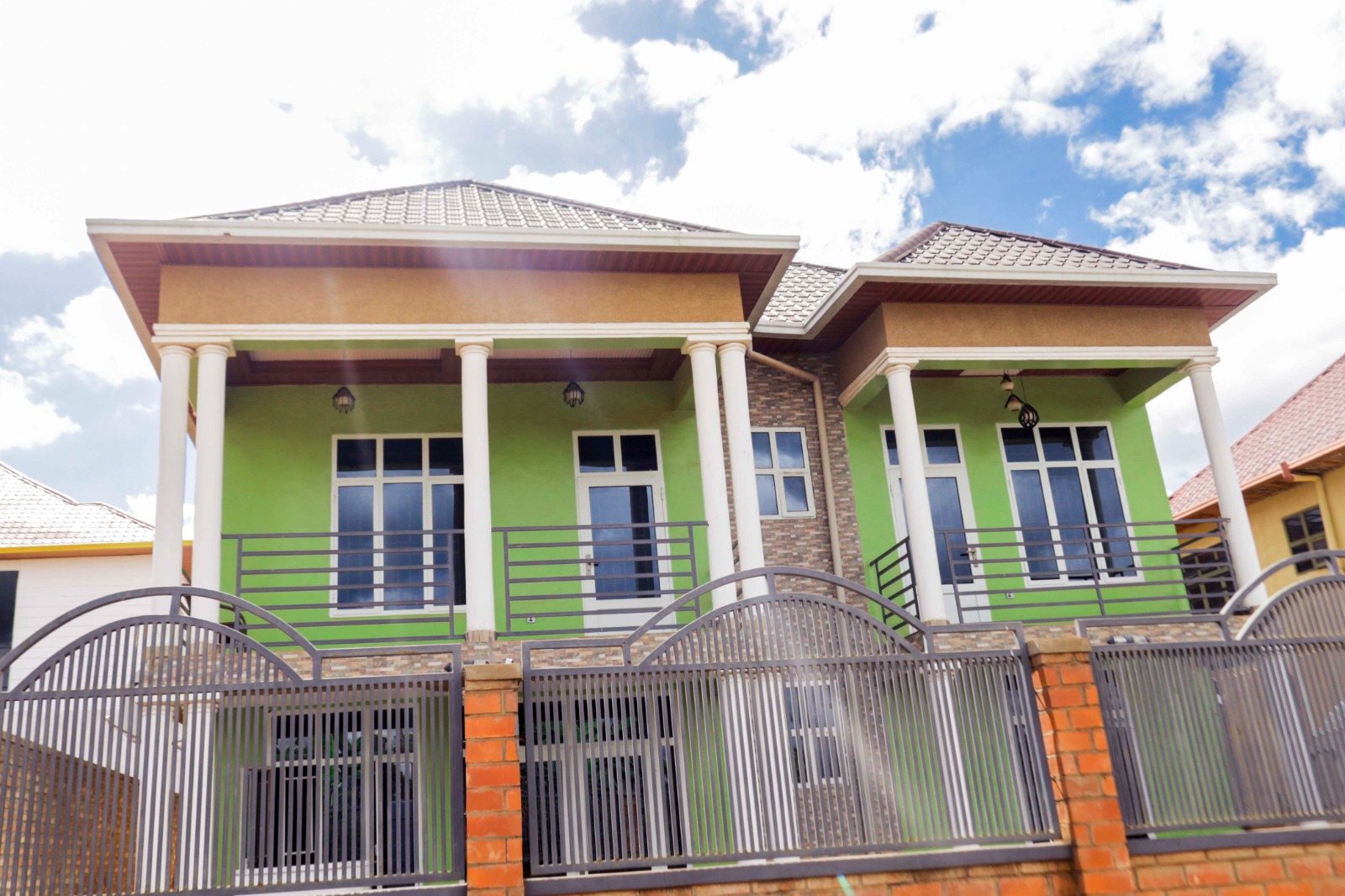 RR O26: Gahanga kicukiro; a House for sale nearby Gahanga cricket playground; in kigali-RwandaCall/watsap +250788385831