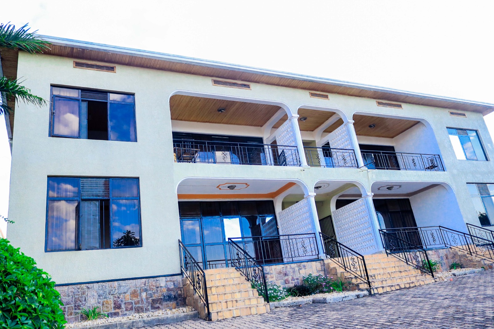 V006 Kacyiru Nice apartment for rent in Kacyiru at lowest price in Kigali Rwanda.Call/watsap +250788385831