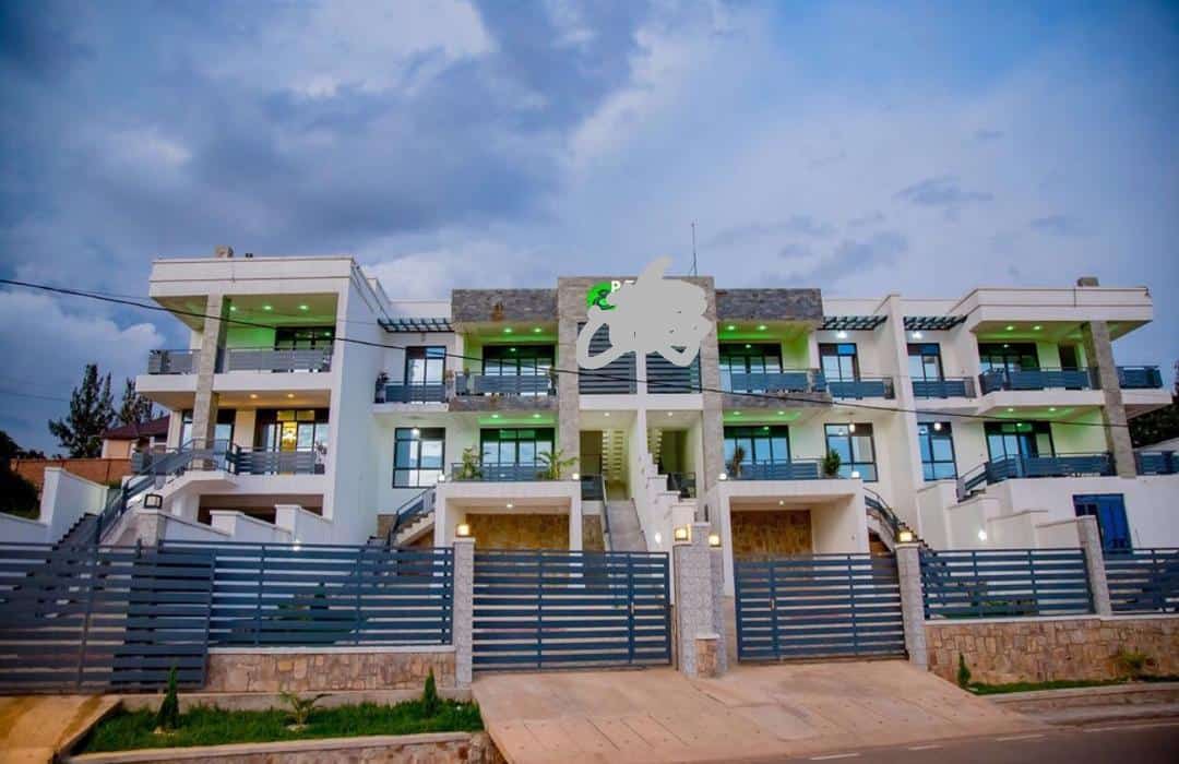 V109 Kicukiro Kicukiro Very beautiful Prent house for rent with big Parking in Kigali RwandaCall/watsap +250788385831