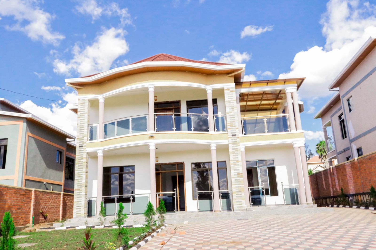 FF 063 Kibagabaga New and nice house for sale with good view in Kigali Rwanda
